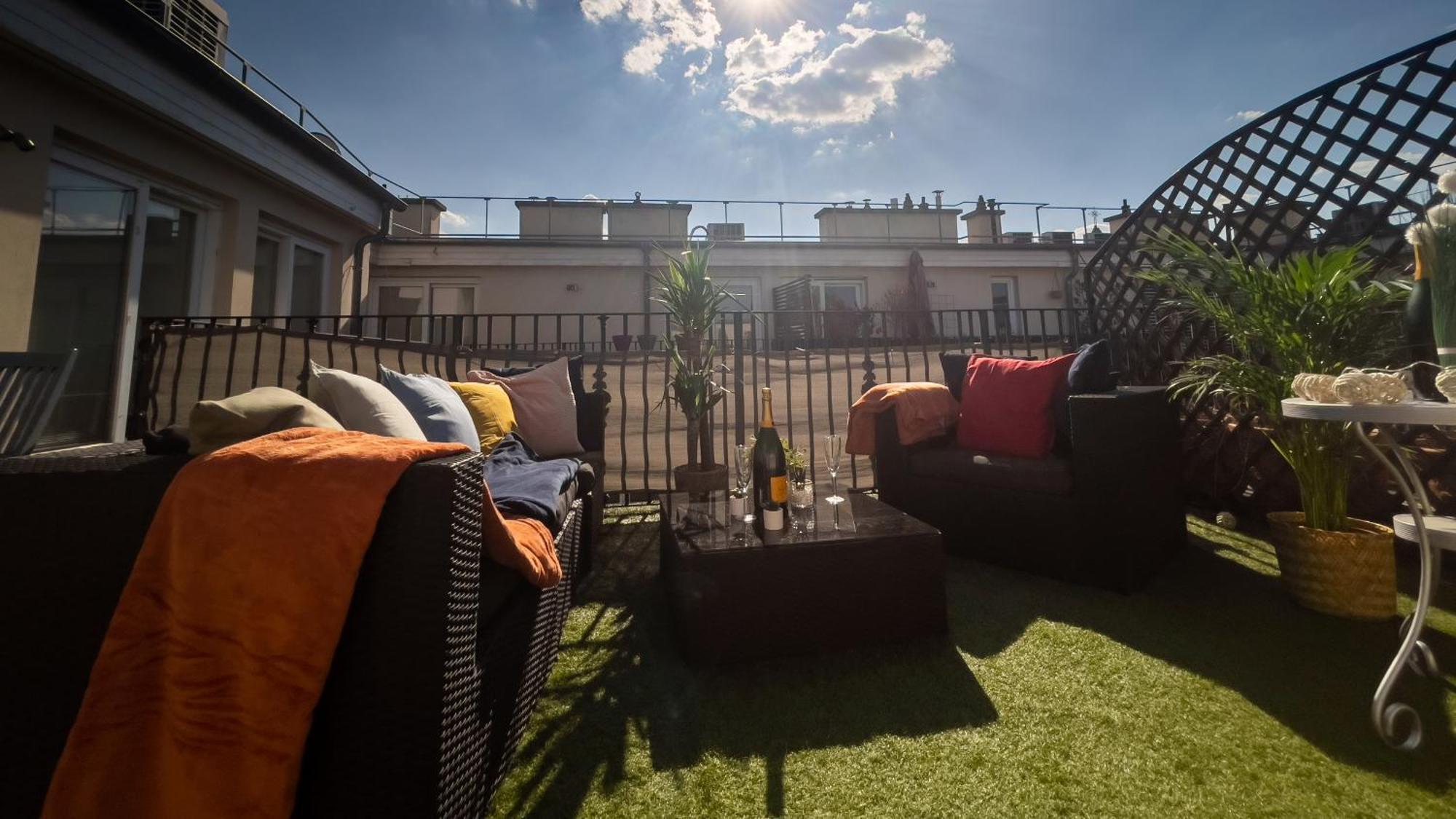 Luxurious Penthouse In The Heart Of Budapest Exterior photo